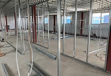 Строительство офиса 600 м2 в каркасном строении из сэндвич панелей